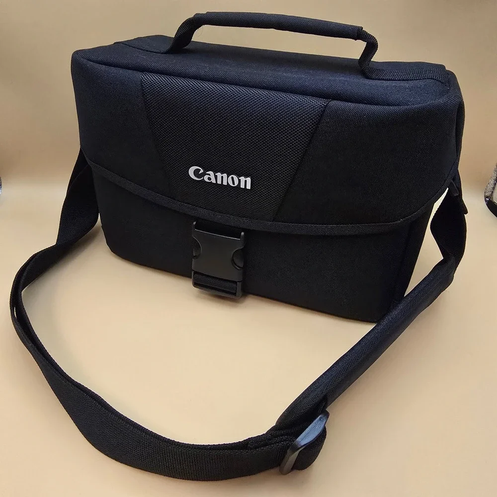 Canon camera shoulder